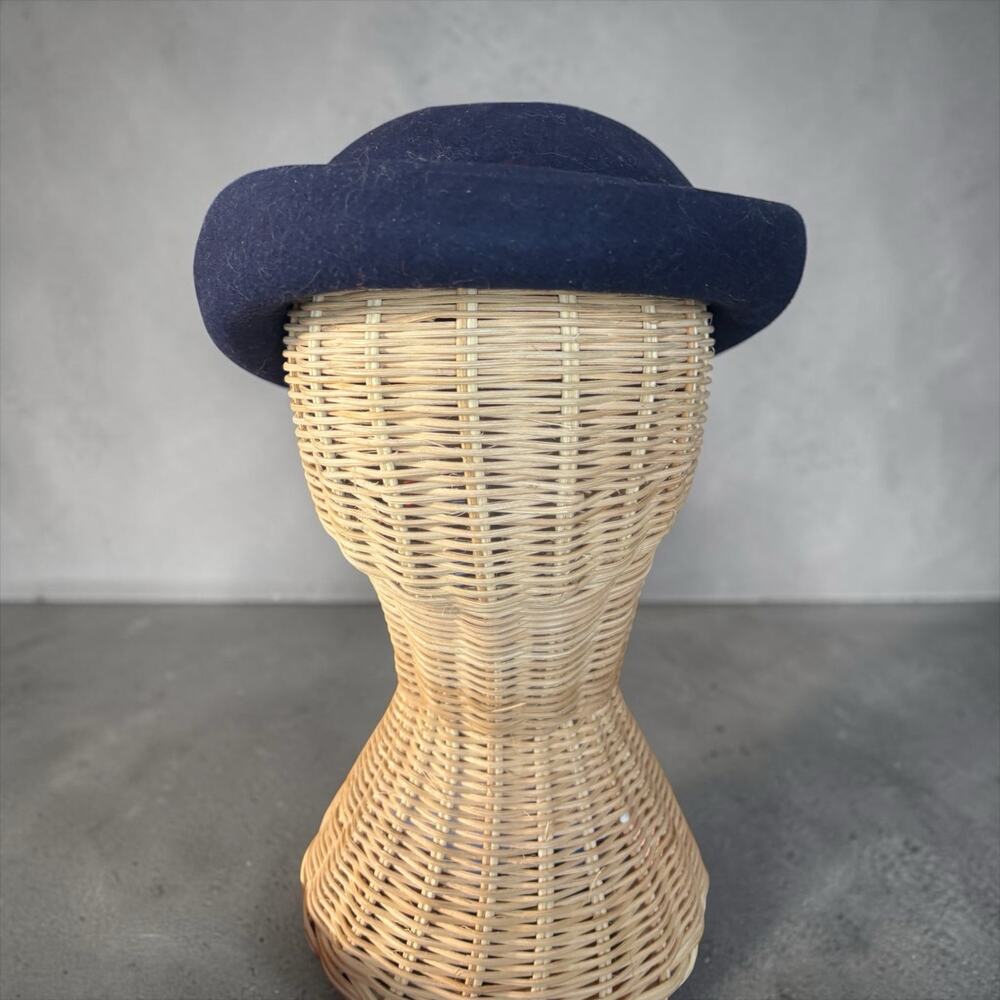 1940s Navy Felt Roller Hat Dramatic Sculpted Brim Merrimac Film Noir